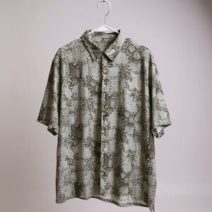 Men's Casual Patterned Button-Down Shirt